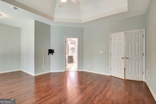 Building Photo - 185 Newfield Dr