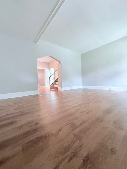 Building Photo - 6614 Chamberlain Ave