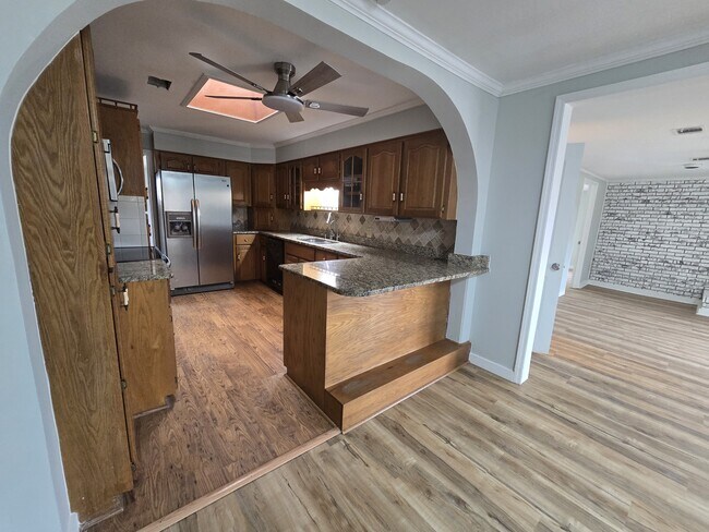 Building Photo - 1307 Point Peter Rd