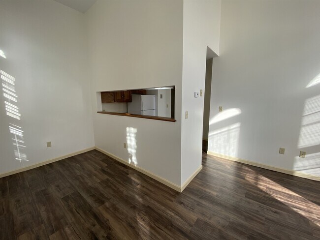 Building Photo - 124 Orange St