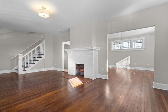 Building Photo - Updated 1920s Colonial in Northside – 3 Bed, 4 Bath – Available Now – $2,895/mo