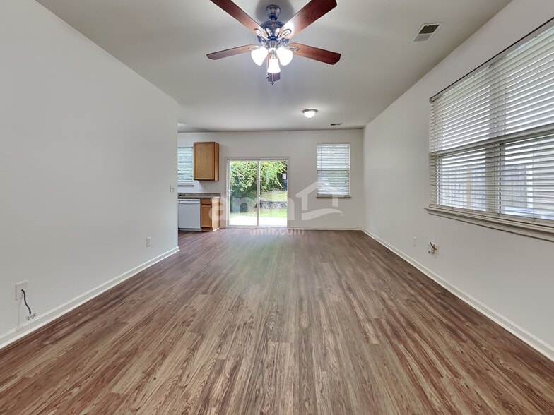 Building Photo - 194 Chemistry Cir