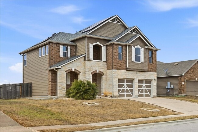 Building Photo - 605 Saul St