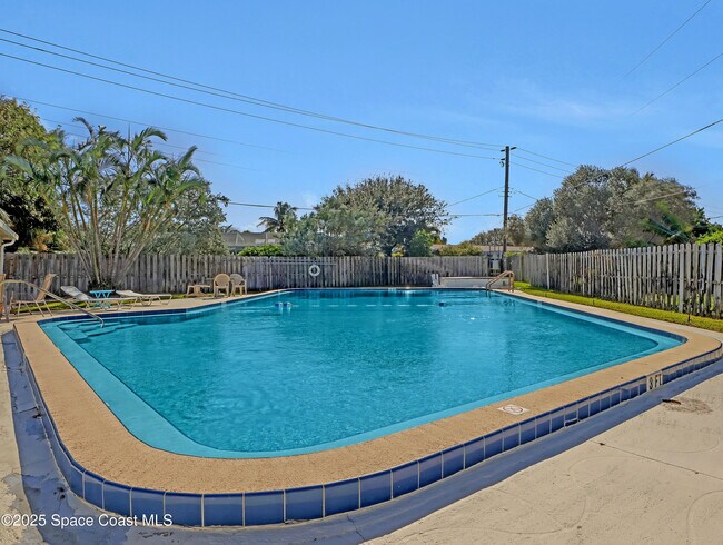 Building Photo - 2186 Jimmy Buffett Mem Hwy