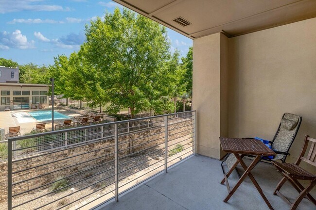 Building Photo - 2733 Dulce Ln