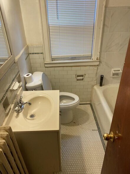 Building Photo - 17189 Santa Rosa Dr