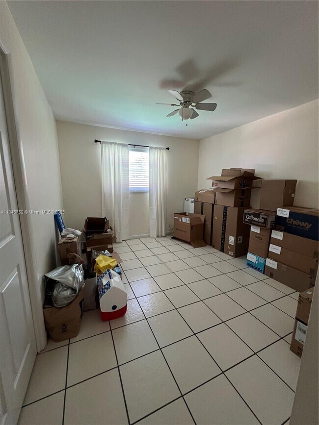 Building Photo - 5070 Ponderosa Ln