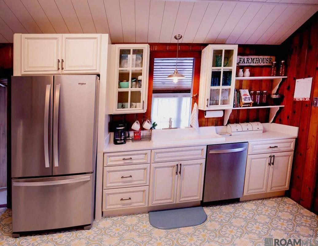 Building Photo - 1228 Mississippi St