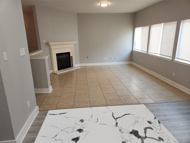 Building Photo - 20911 Walder Ct