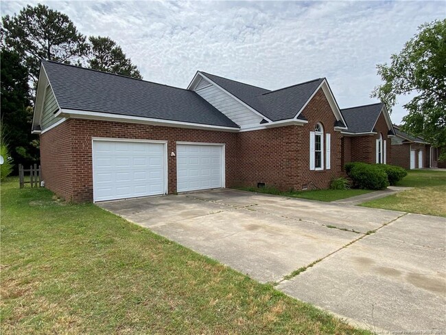 Building Photo - 1175 Helmsley Dr