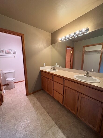Building Photo - 1815 Dorner Pl