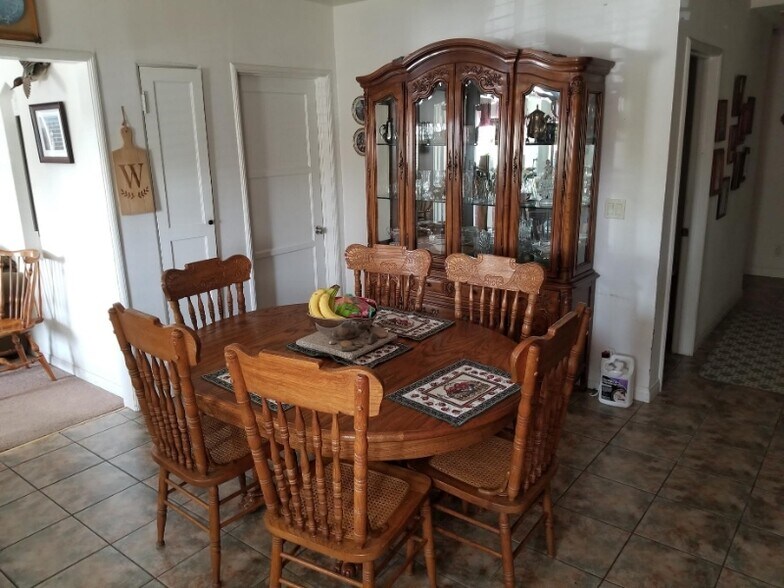 Primary Photo - 15041 Larkspur St
