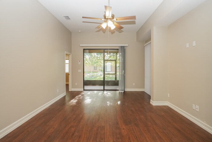 Building Photo - 615 Woods Landing Dr
