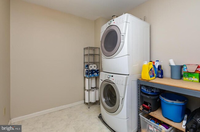 Building Photo - 107 Haldeman St