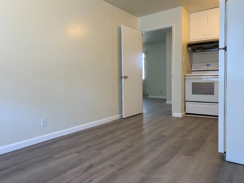 Building Photo - 729 Highland Ave
