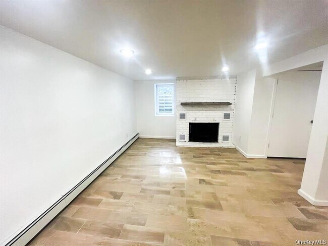 Building Photo - 152-44 12th Ave