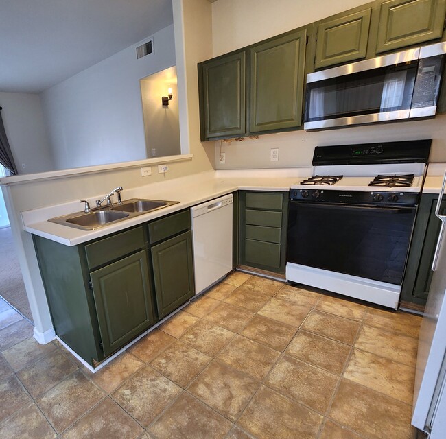 Building Photo - 3846 E Canyon Ranch Rd