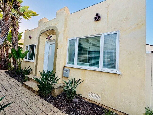 Building Photo - AVAILABLE NOW! CHARMING 1BD/1BA NORTH PARK BUNGALOW! $2,195/MO!
