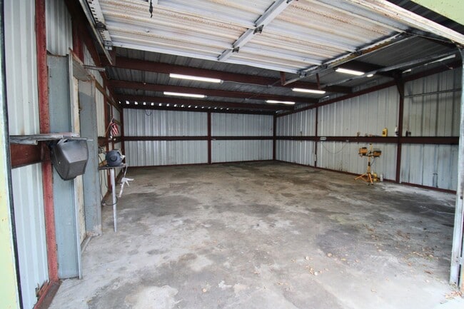 Building Photo - Stunning 3-Bed, 2-Bath Spanish-Inspired Custom Home with Elegant Gardens & Fountains