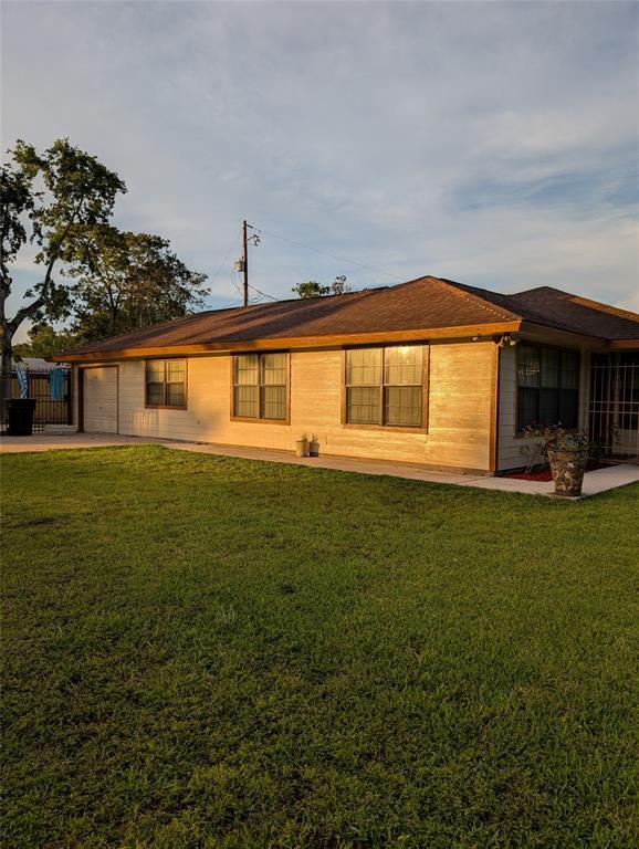 Building Photo - 6203 Beldart St