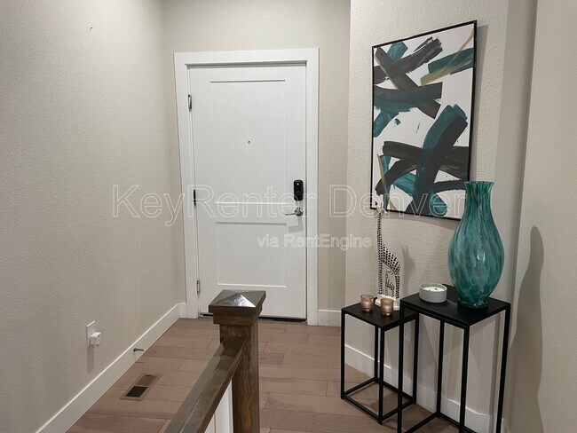 Building Photo - 9675 E Idaho Pl