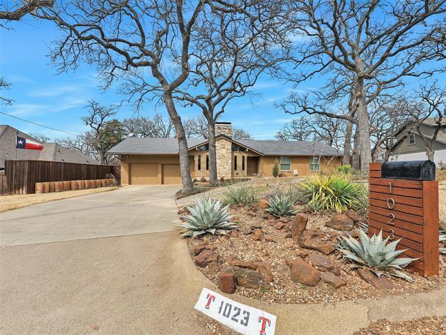 Building Photo - 1023 Piping Rock Ln