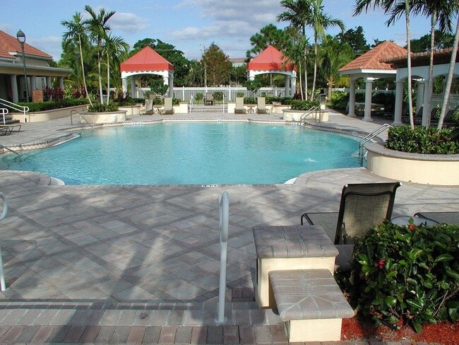 Building Photo - 2028 Alta Meadows Ln