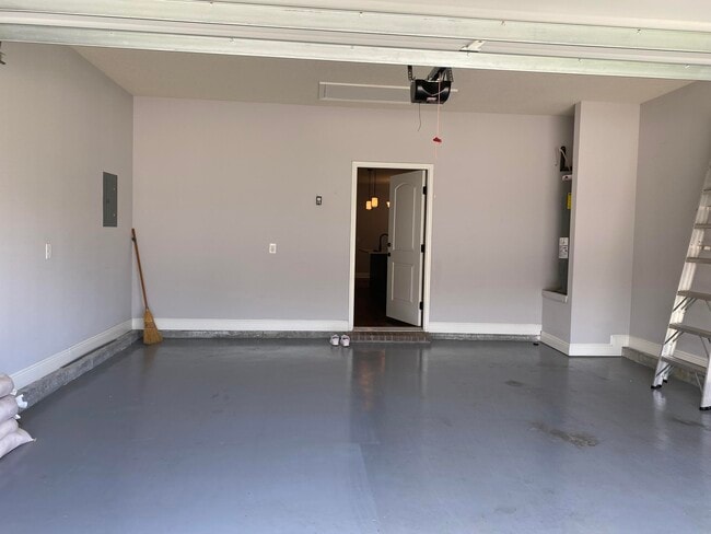 Building Photo - 3909 Fielding Ct
