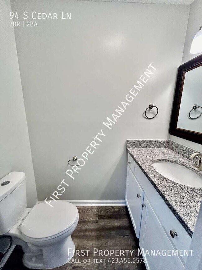 Primary Photo - 94 S Cedar Ln