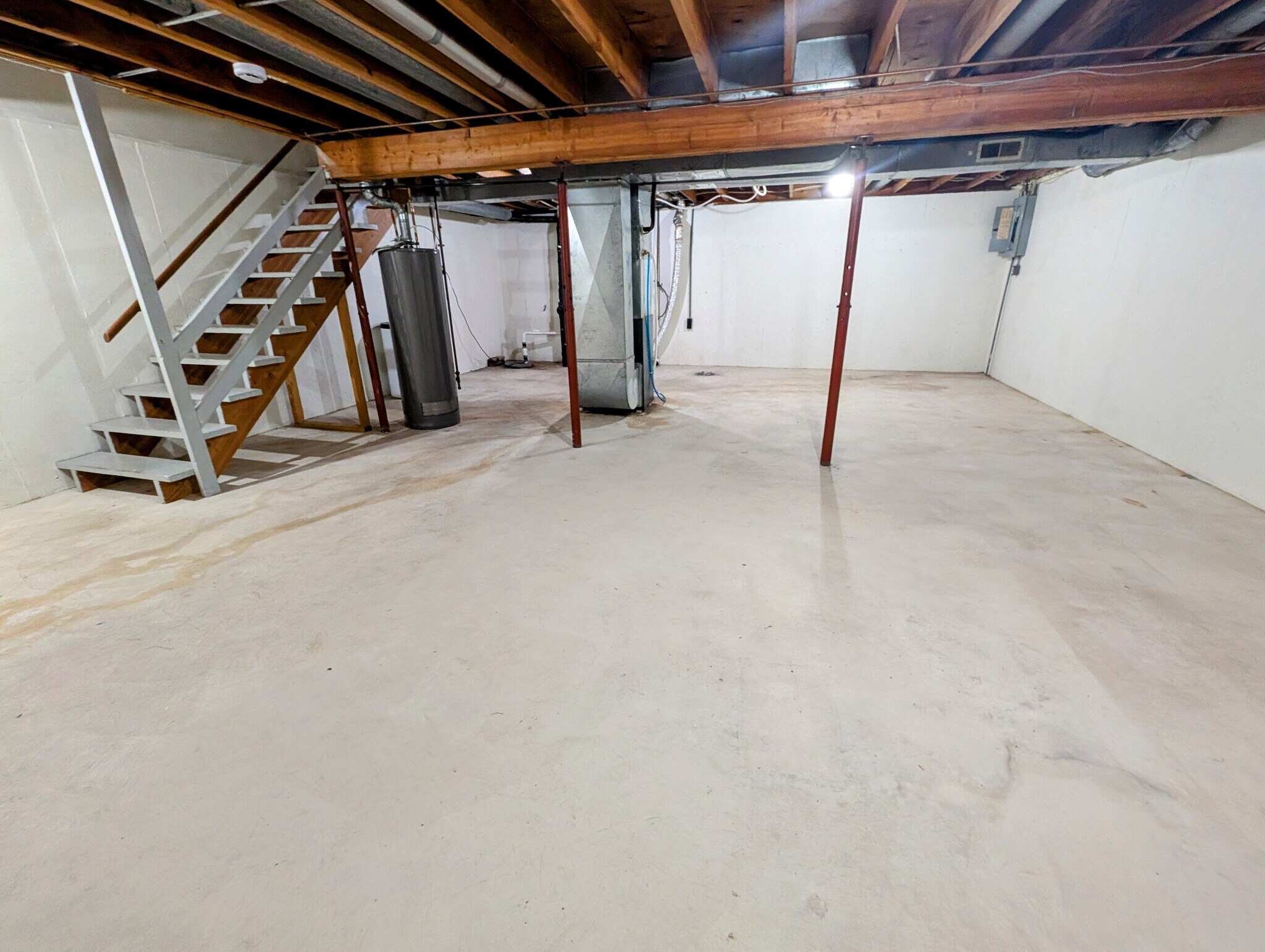 basement - 2043 Hilltop Dr