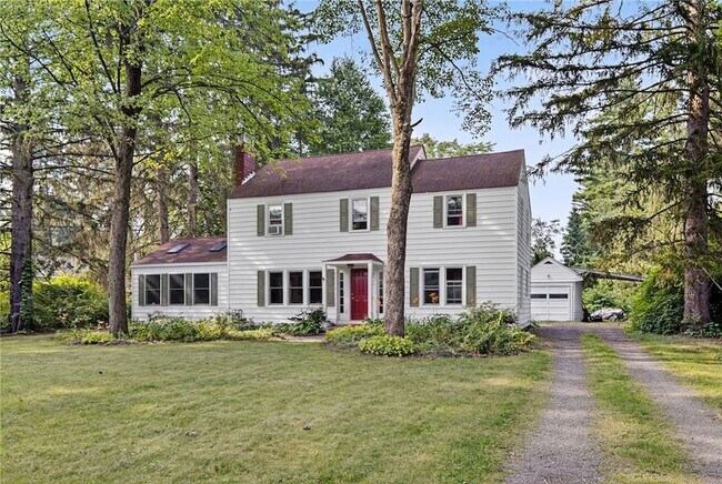 Primary Photo - 204 Roat St