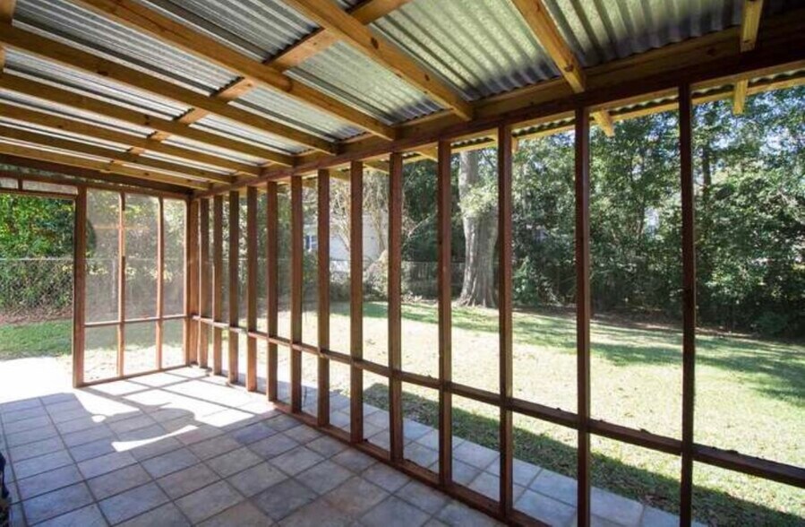 Building Photo - 1136 Carissa Dr