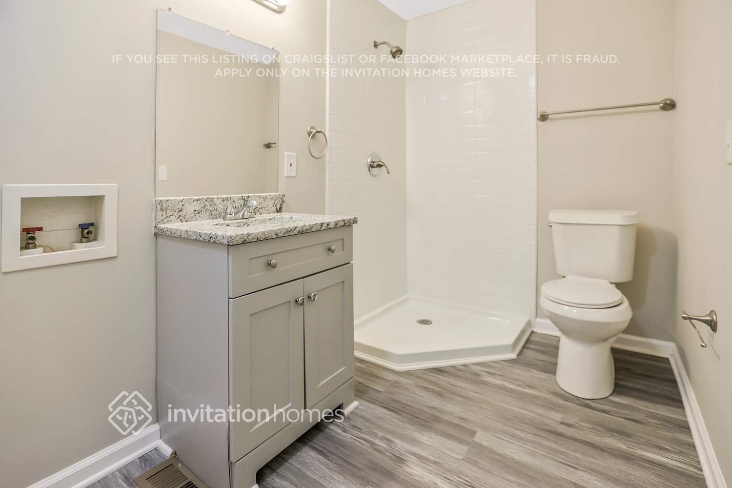 Building Photo - 3473 Pinehill Dr