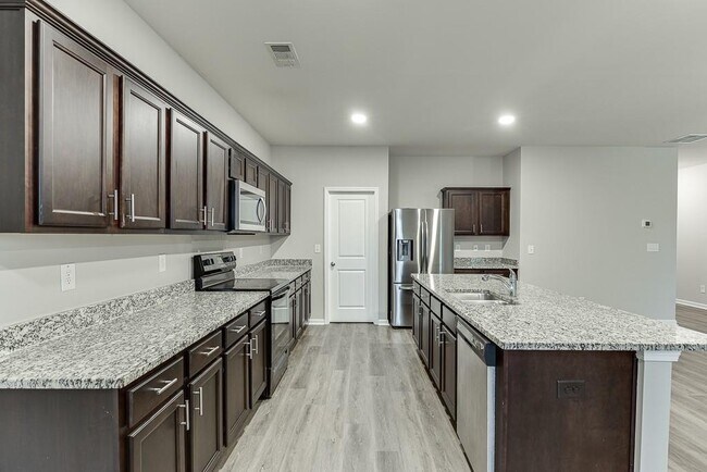 Building Photo - 145 Alexander Ln