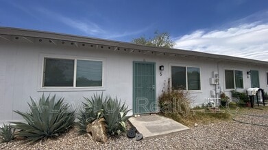 Building Photo - 5745 S Southland Blvd