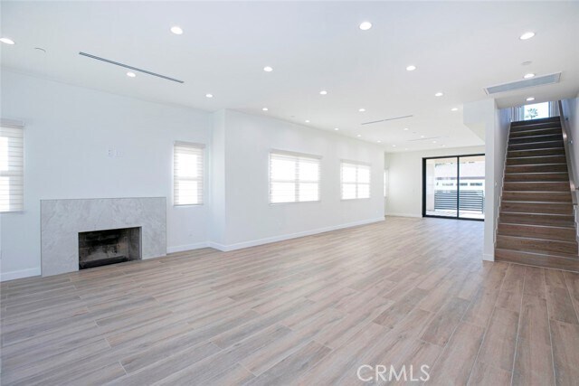 Building Photo - 1345 Winchester Ave