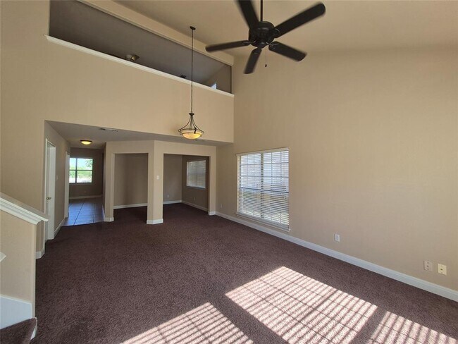 Building Photo - 8800 Hazelhurst Dr