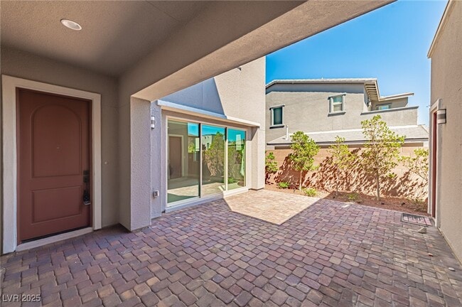 Building Photo - 6465 Farness St