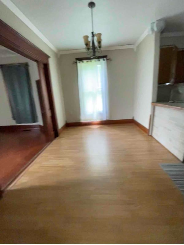 Building Photo - 210 E Hackberry St