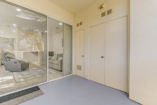 Building Photo - 3601 Bernwood Pl