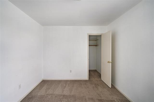 Building Photo - 104 E Brown St