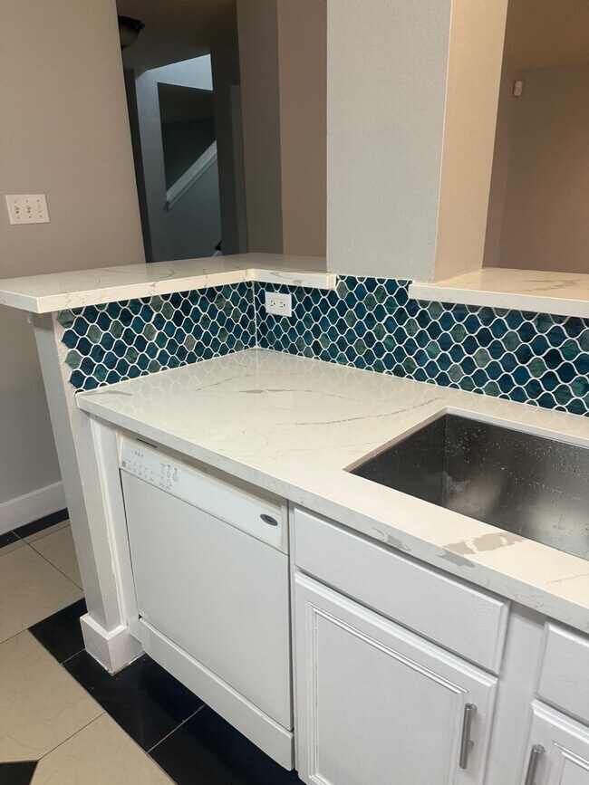 Building Photo - 19818 Lindenwick Ct