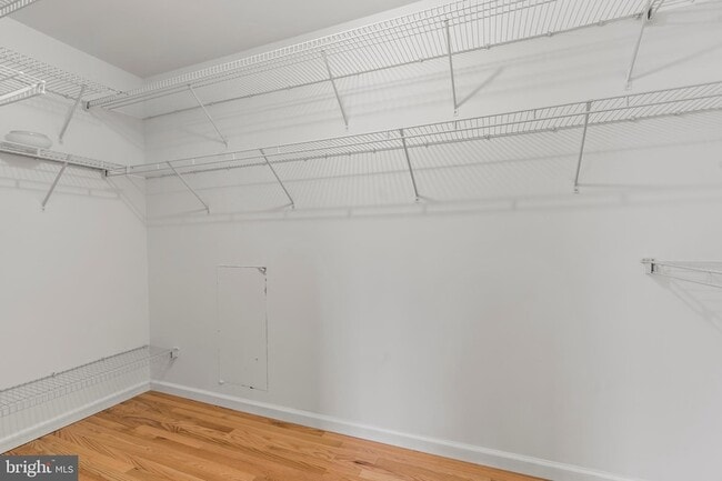 Building Photo - 9343 Morning Walk Dr