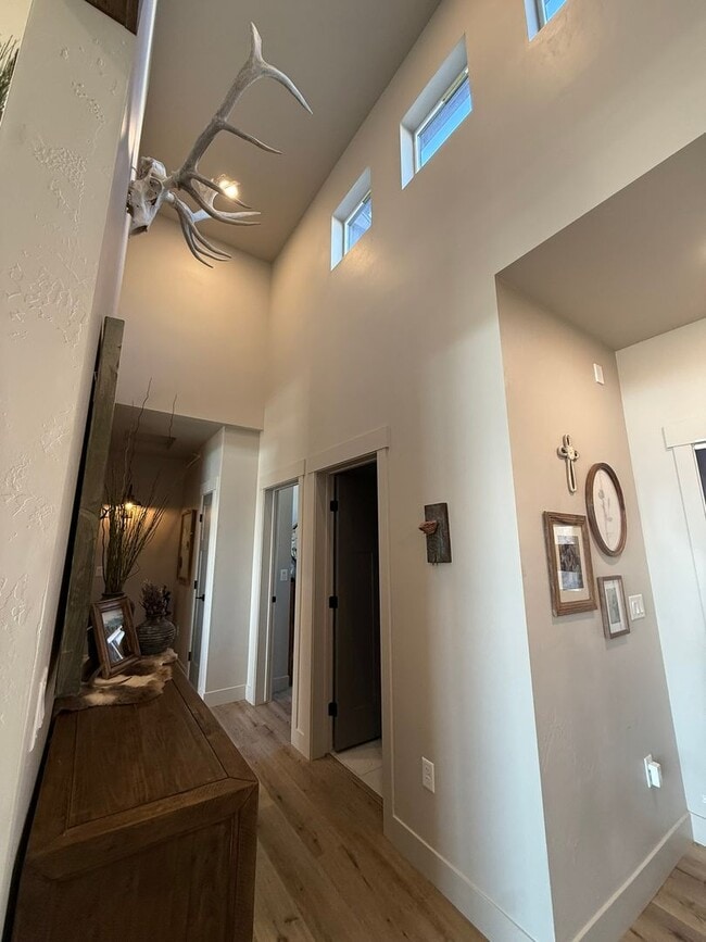 Building Photo - Your Private Oasis Awaits: Spacious 4BR Home with Premium Amenities