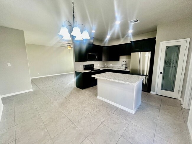 Building Photo - Newer 3-Bedroom Home in La Vida Subdivision-Modern Living with Upgrades Throughout!
