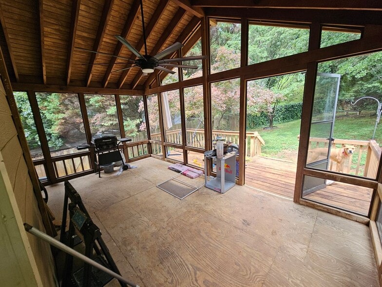 Building Photo - 630 Alma Ct