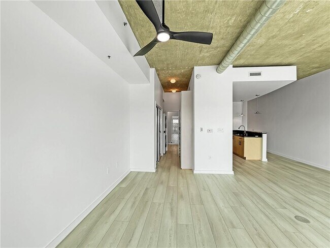 Building Photo - 923 Peachtree St NE