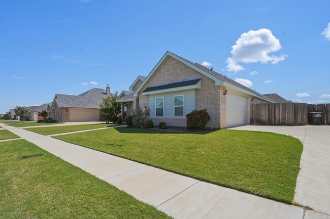 Building Photo - 6609 Desert Willow Tr