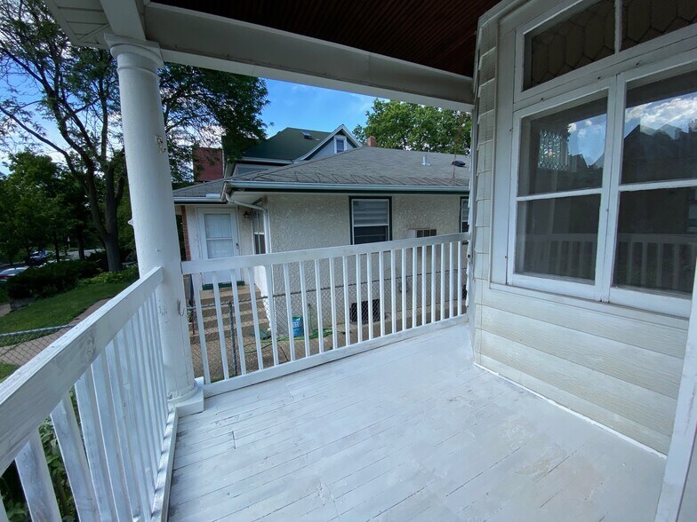 Building Photo - 2621 Colfax Ave S