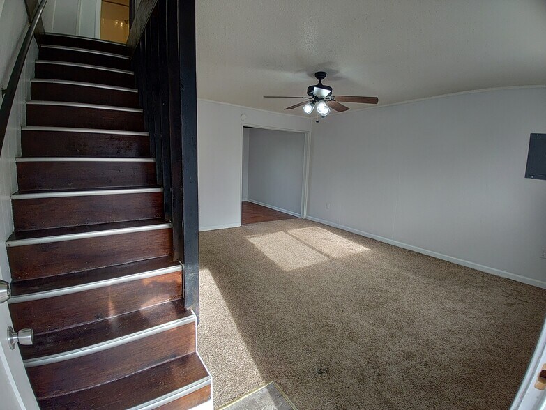 Building Photo - 360 Sneed Hill Rd